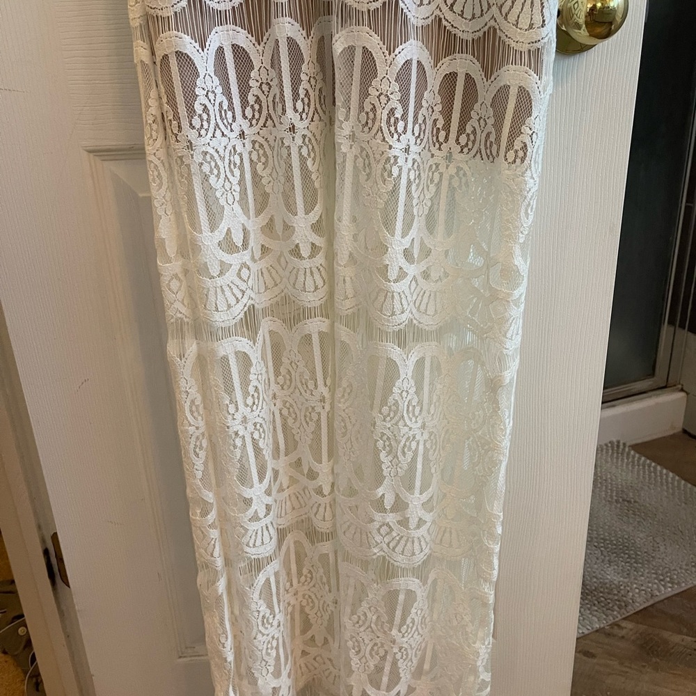 NWT Wayf V-Neck Lace Dress - Picture 4 of 6